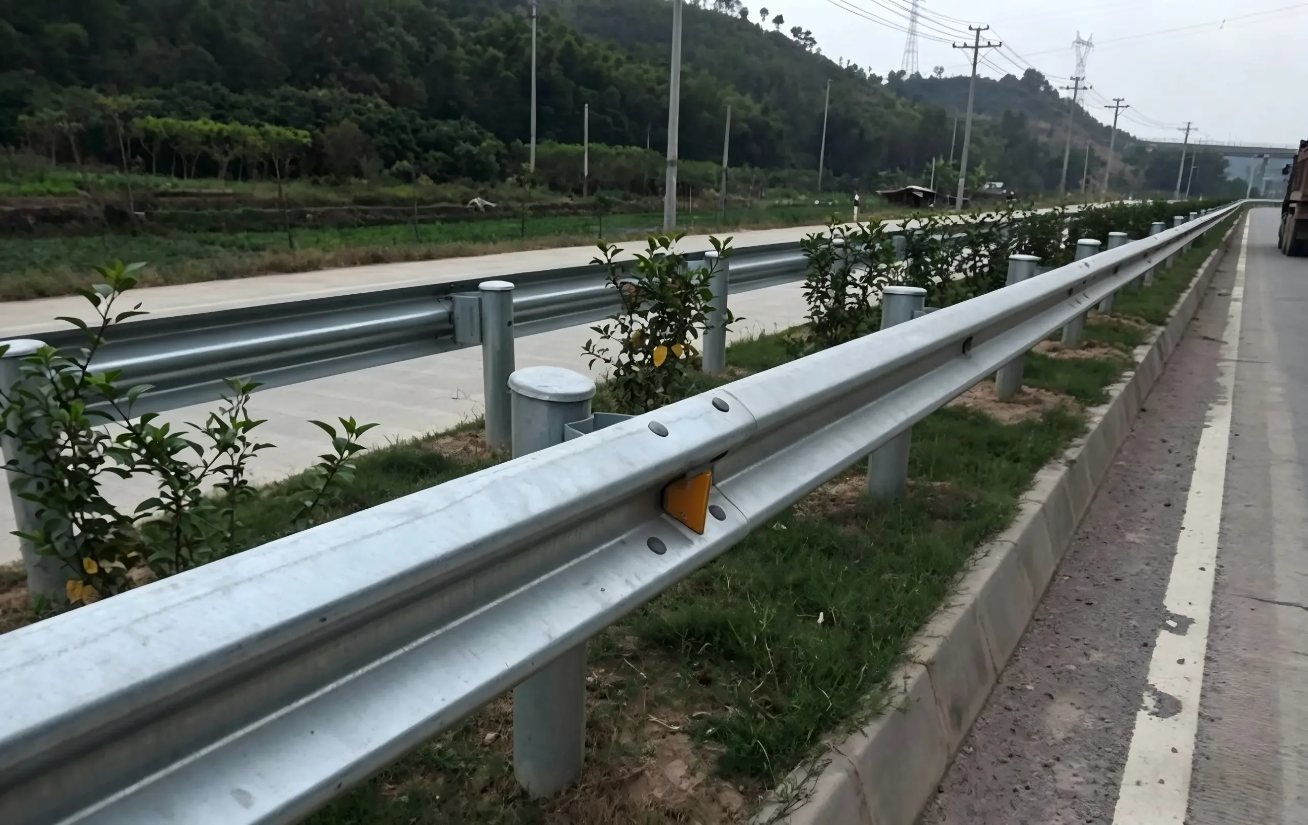 Highway guardrail